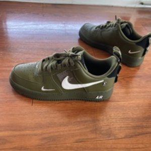 Nike Air Force 1 07 LV8 Utility Sneakers